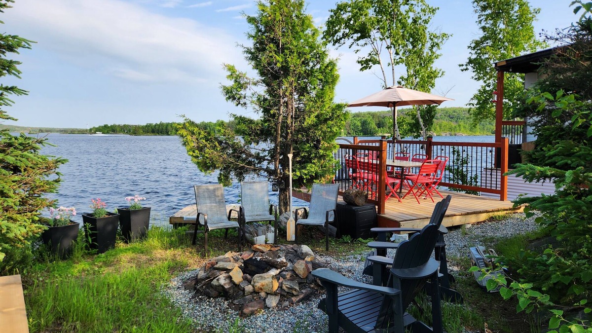 Sudbury Cabin | Private Island cottage Sudbury on Whitson Lake