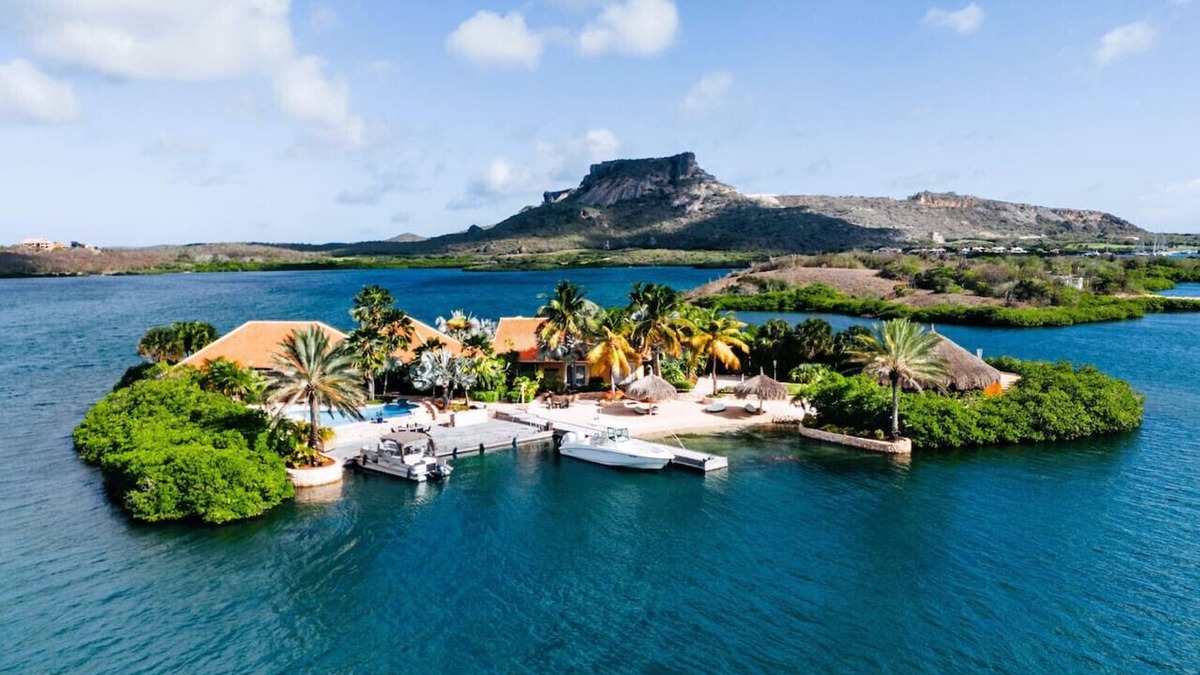 Willemstad House | Private Island | Isla Kiniw by Bocobay