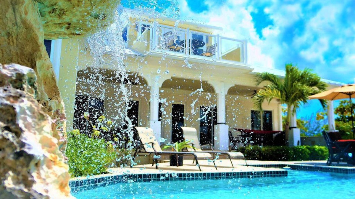 Whitby House | Private Island Luxury Beachfront Estate with Pool, & Free Concierge!