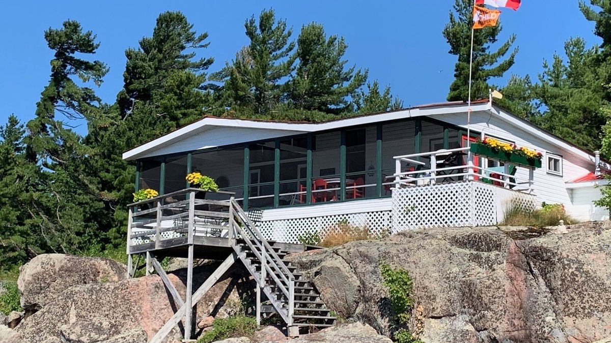 Nipissing Cottage | Private island retreat