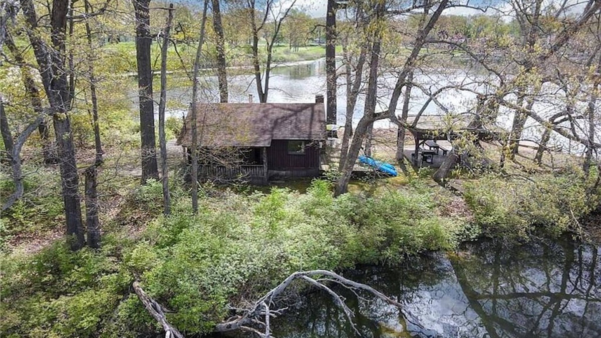 New Franklin Cabin | Private Island Retreat on Portage Lakes