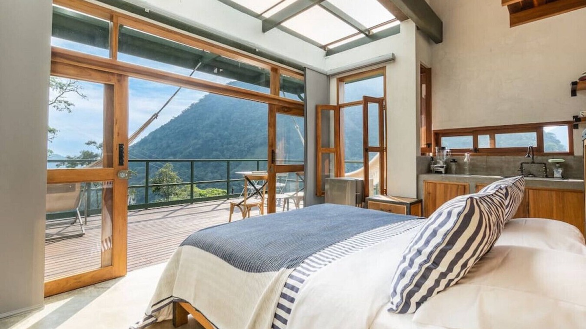 Venecia Villa | Private Jacuzzi Villa-mountains view by HOUSY HOST