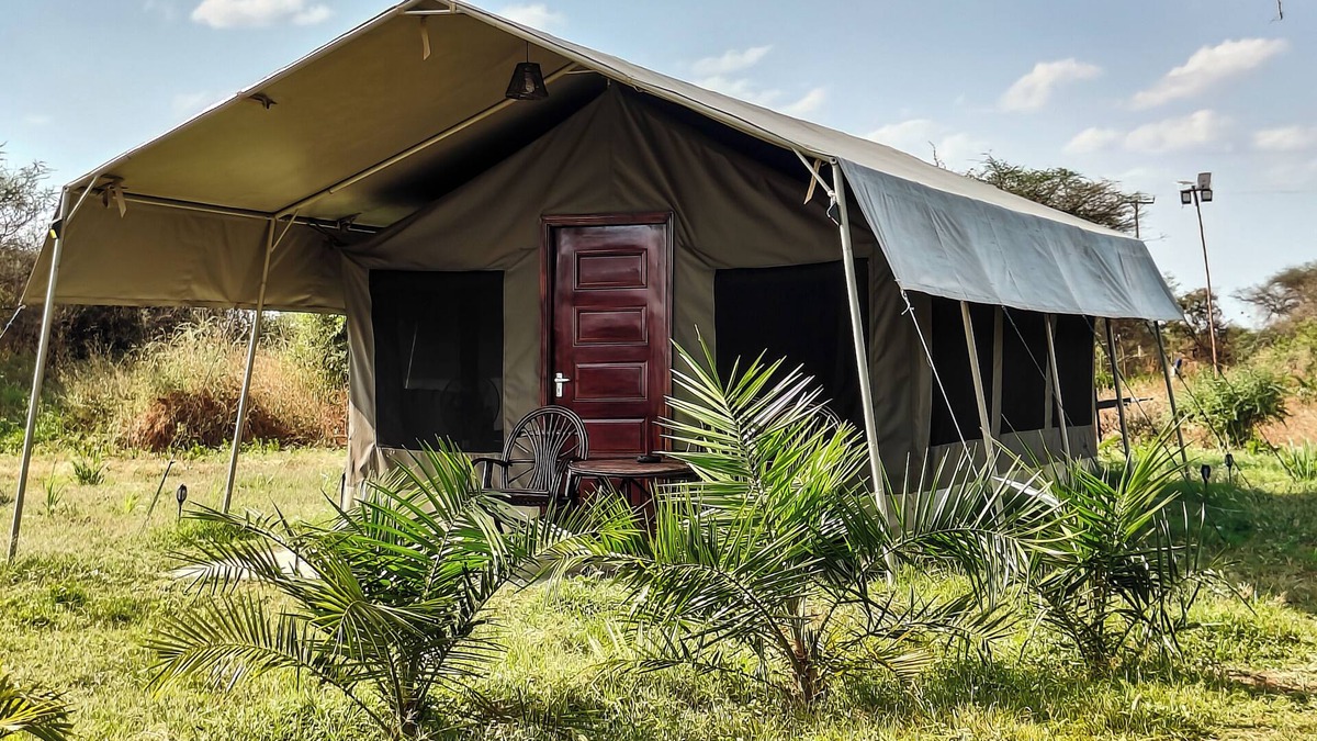 Amboseli RV Rental | Private Self-Catering Safari Camp - 2 minutes from Amboseli National Park