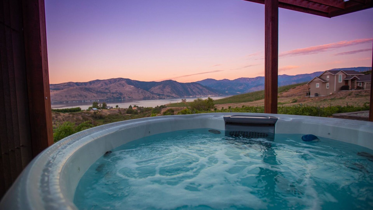 Manson House | Private Lake Chelan Getaway