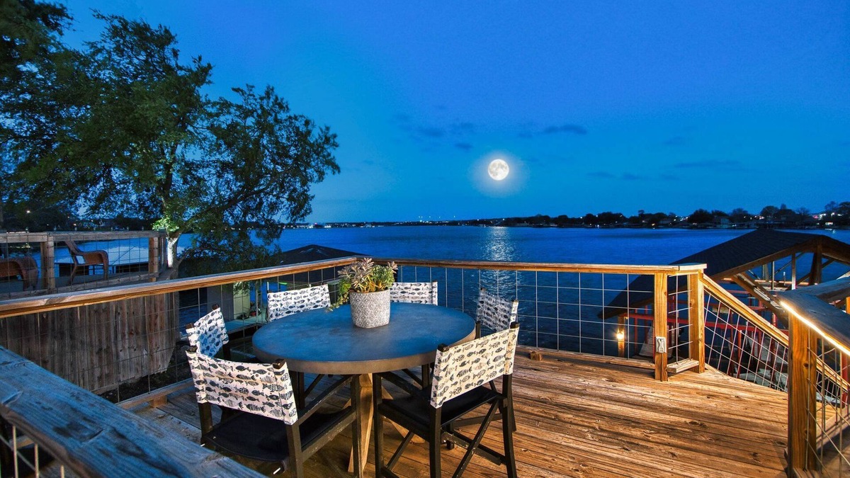 Granbury Apartment | Private, Lake-Front, Guest Suite on Lake Granbury, near downtown!