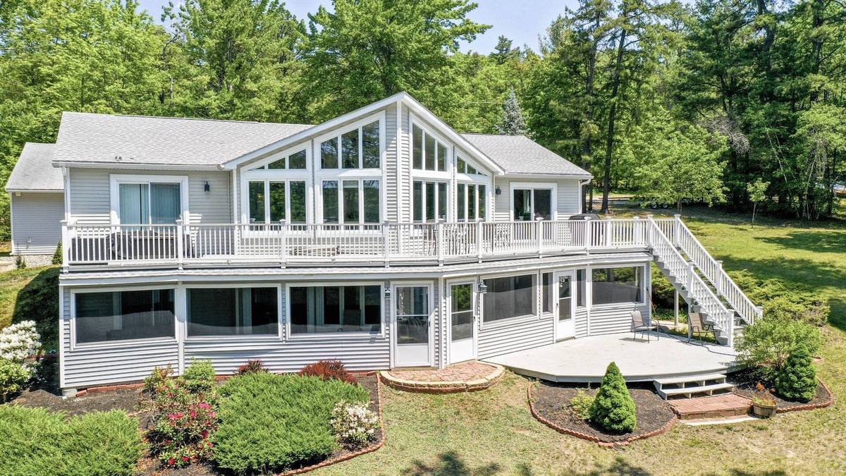 Freedom House | Private Lake Front