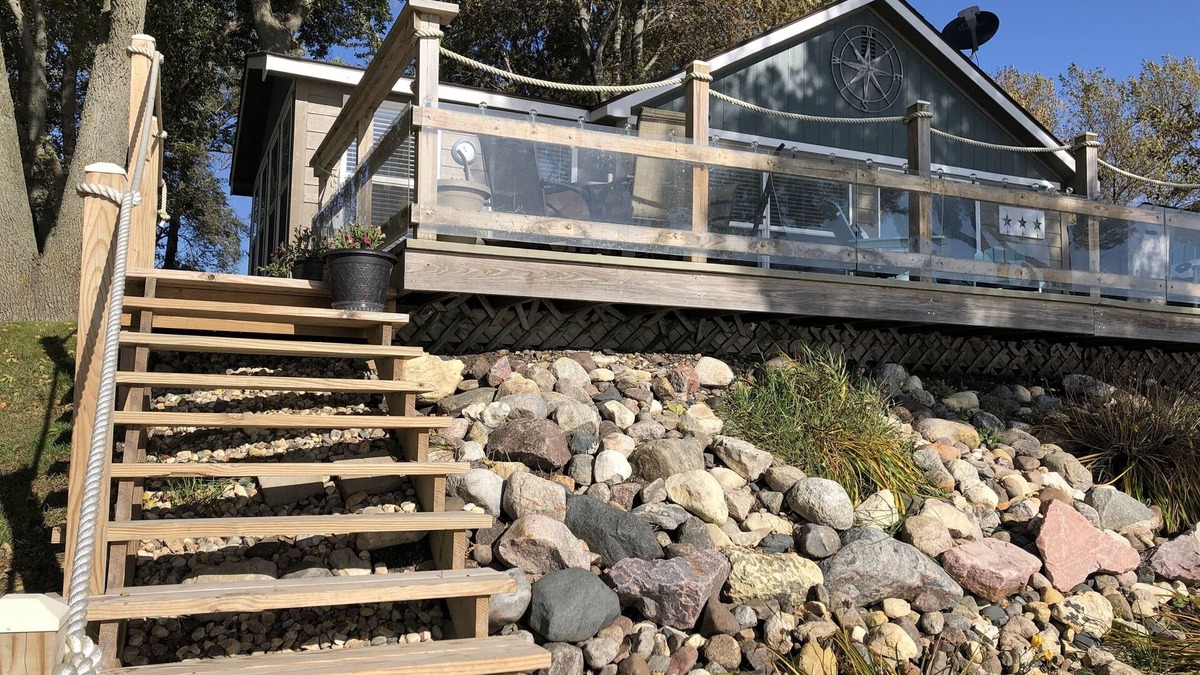 Hamlin County Cabin | Private lake front property with huge patio!