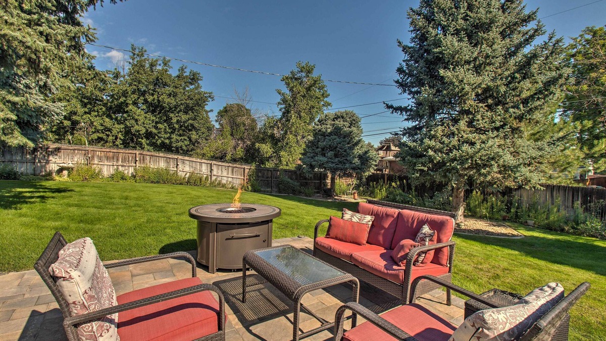 Harvey Park House | Private Lake: Home w/Large Yard in Denver!