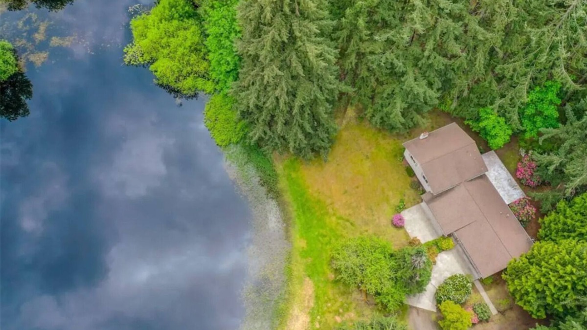South Hill House | Private Lake House