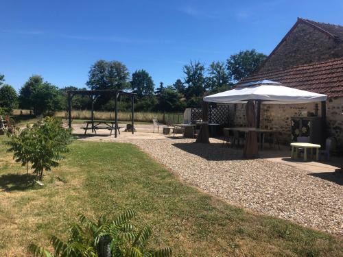 Bommiers House | Private Lake - Pool - Tour de France Route