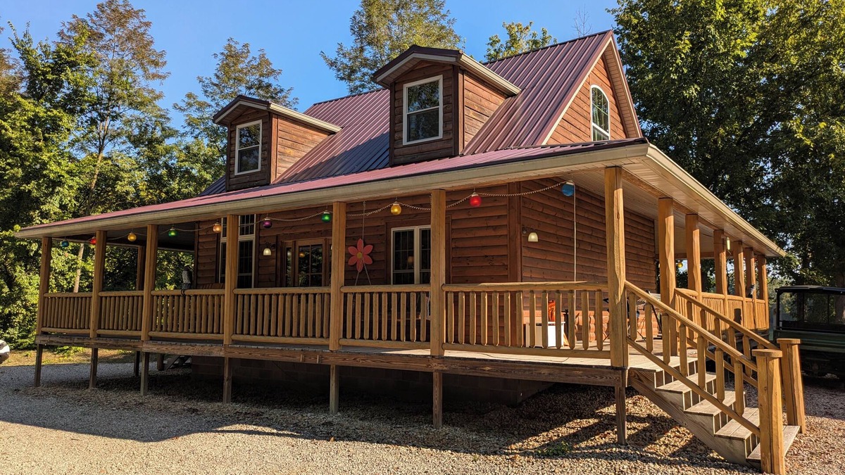 Wakefield Cabin | Private Lake Waterfront Owner's Cabin I Campground