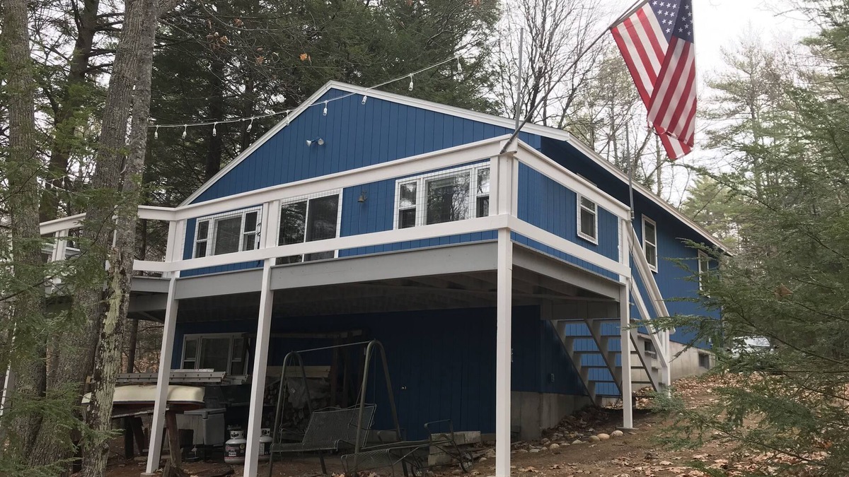 Lake Arrowhead Cottage | Private Lakefront Cottage A Step Away from a Large Sandy Beach!