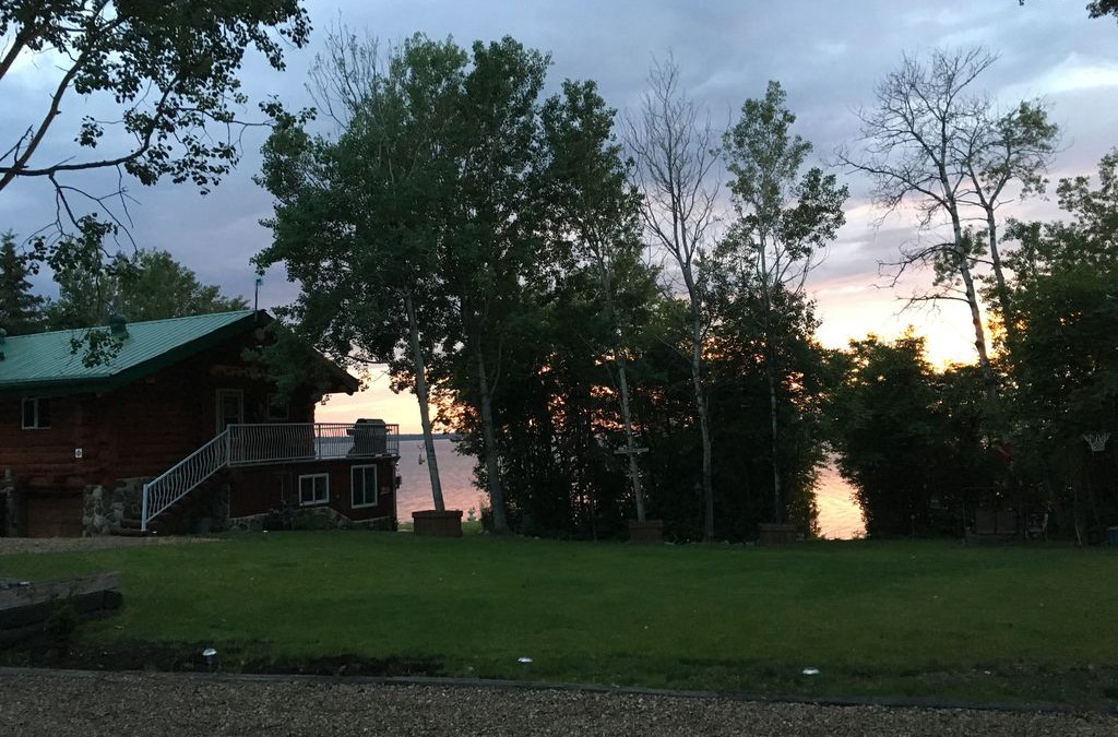 Lac La Biche House | Private Lakefront Log Cabin with private Dock