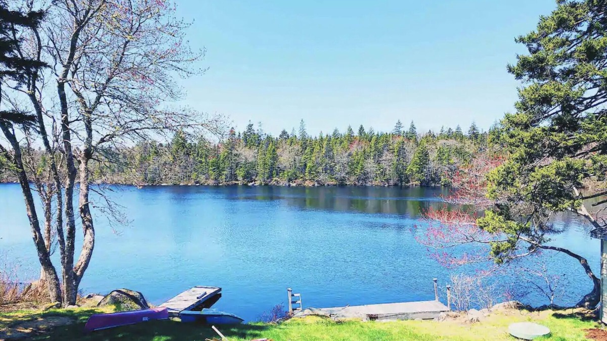 Halifax County House | Private Lakefront Escape | Swim, Sip Wine & Stargaze | 25 Mins to Halifax