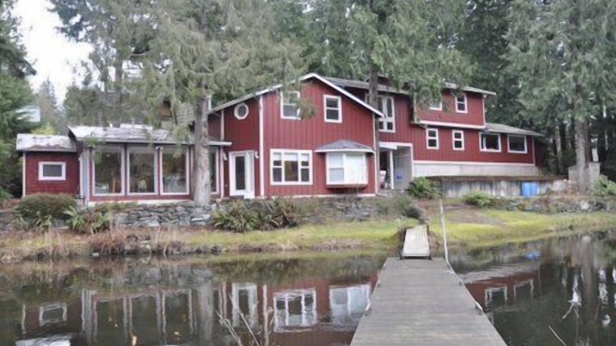 Sedro-Woolley House | Private Lakeside Getaway