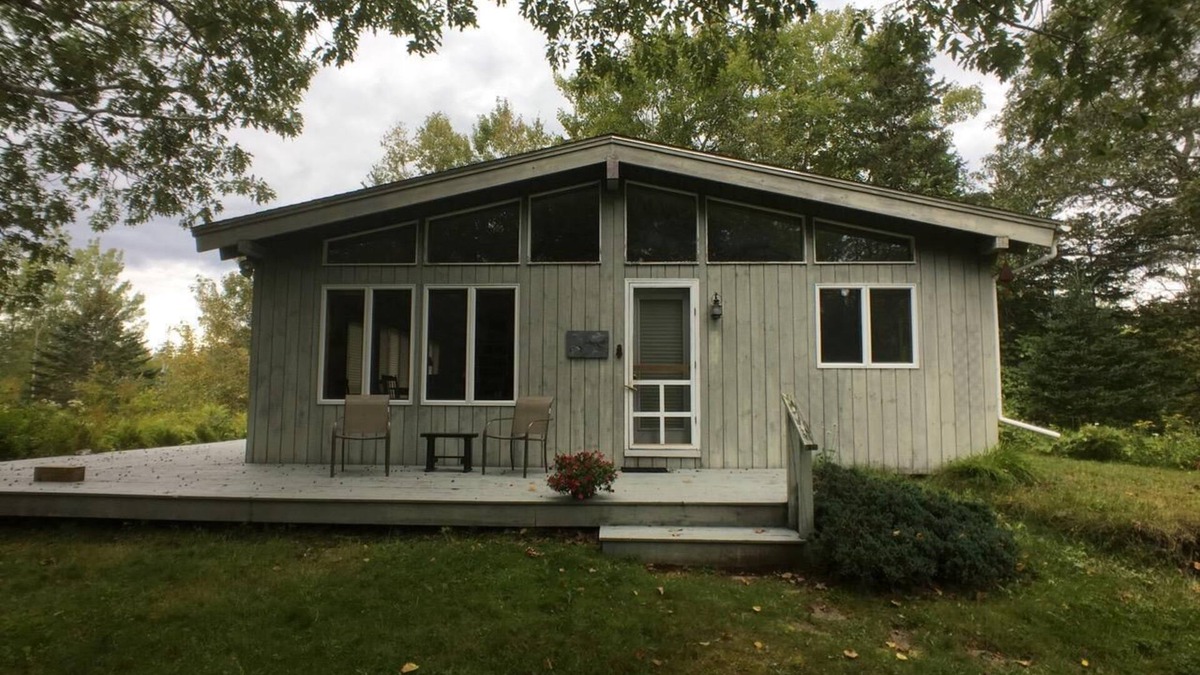 Pleasant Point House | Private, light filled property with private water access