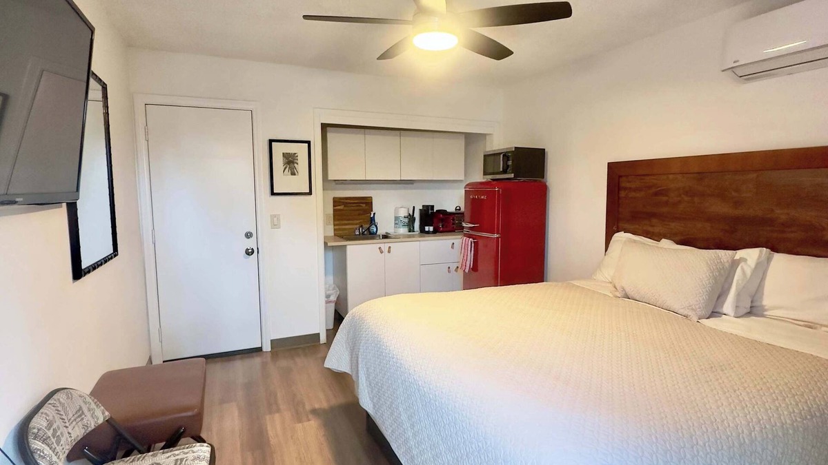 Westside Costa Mesa House | Private Long Term Studio in Costa Mesa!