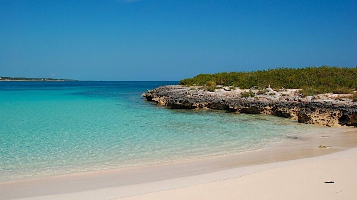 Governor's Harbour House | Private Luxury Beachfront Estate on Spectacular Twin Coves Beach