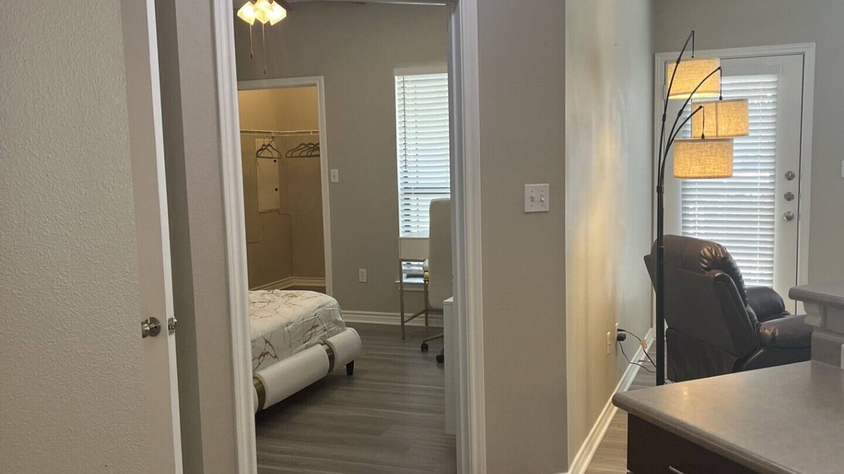 The Colony Apartment | PRIVATE LUXURY APARTMENT with THE ADVANTAGE OF RESORT-LIKE AMENITIES