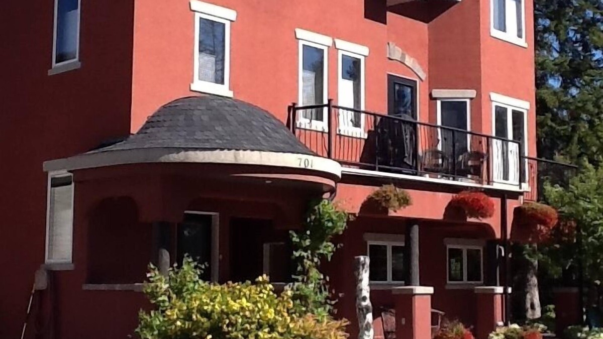 Town Centre House | Private Luxury Boutique Vacation Rental in the heart of down town Canmore