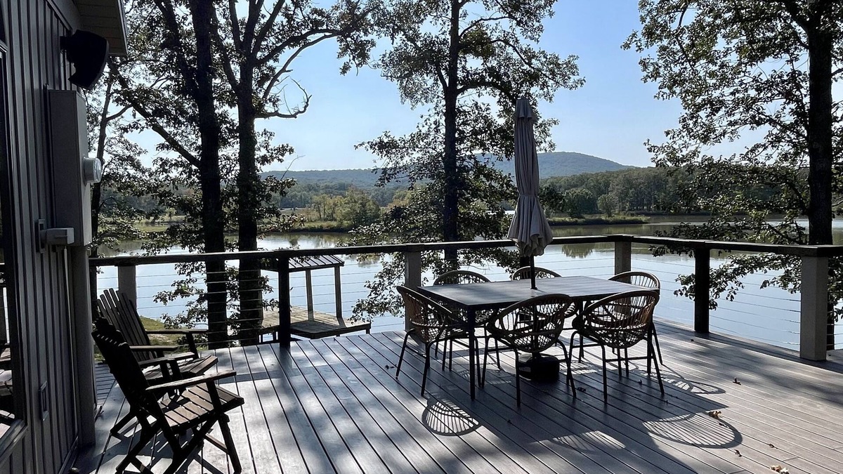 Equality Cabin | Private Luxury Escape at the base of the Shawnee National Forest