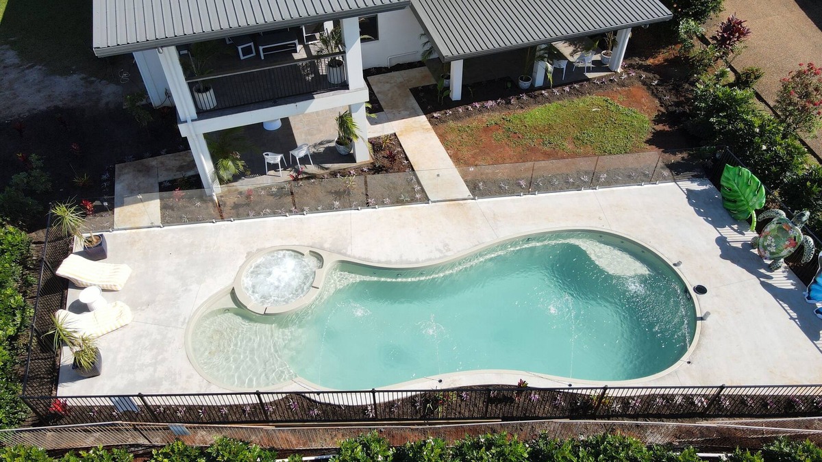 Mission Beach House | Private Luxury Villa with Resort Pool