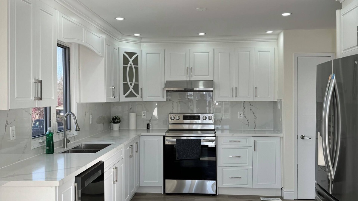 Central Elgin House | Private Main Floor Retreat in St. Thomas – Spacious & Ideal for a Relaxing Stay!