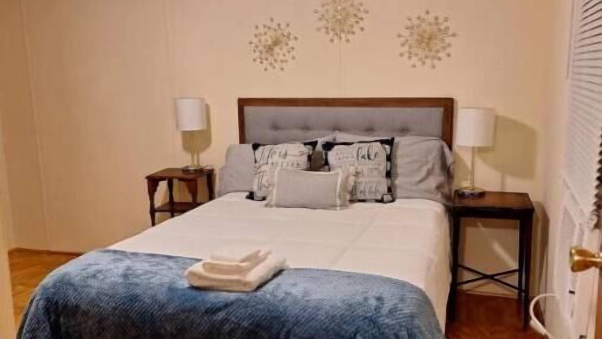 Hinesville House | Private manufactured studio designed to accommodate single individual or couple.