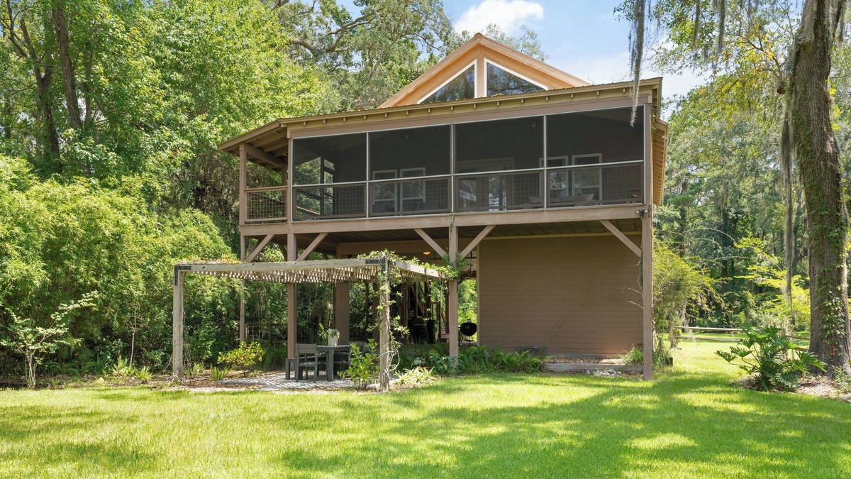 Waverly House | Private marsh home on 5 acres