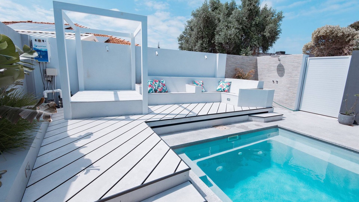 Mindarie House | Private Mindarie Retreat with Garden Views, walking distance to Marina & Shops