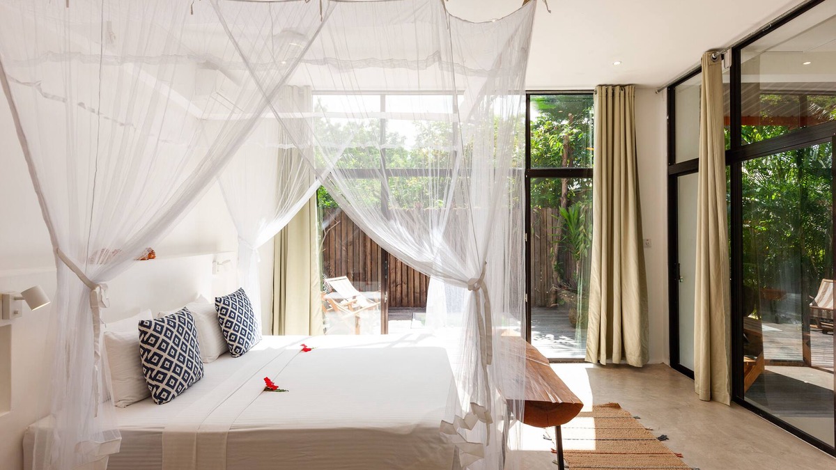 Praslin Island Apartment | Private Mini Pool + Free Wifi + Outdoor Shower at la Pointe Beach Huts