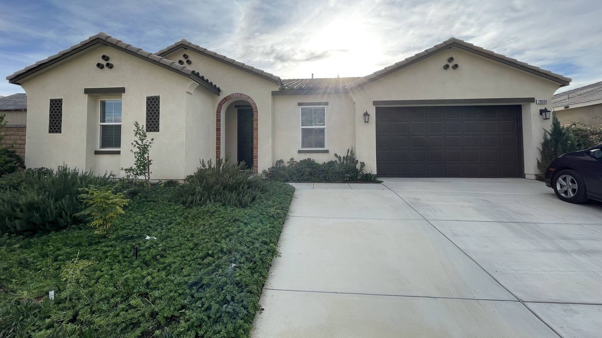 Colton House | Private mini suit w/own bath and living room