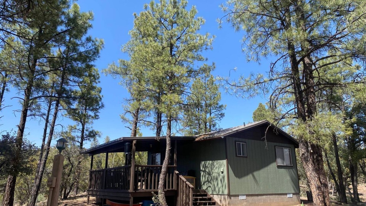 Clay Springs Cottage | Private Mountain Get-A-Way in the Pines