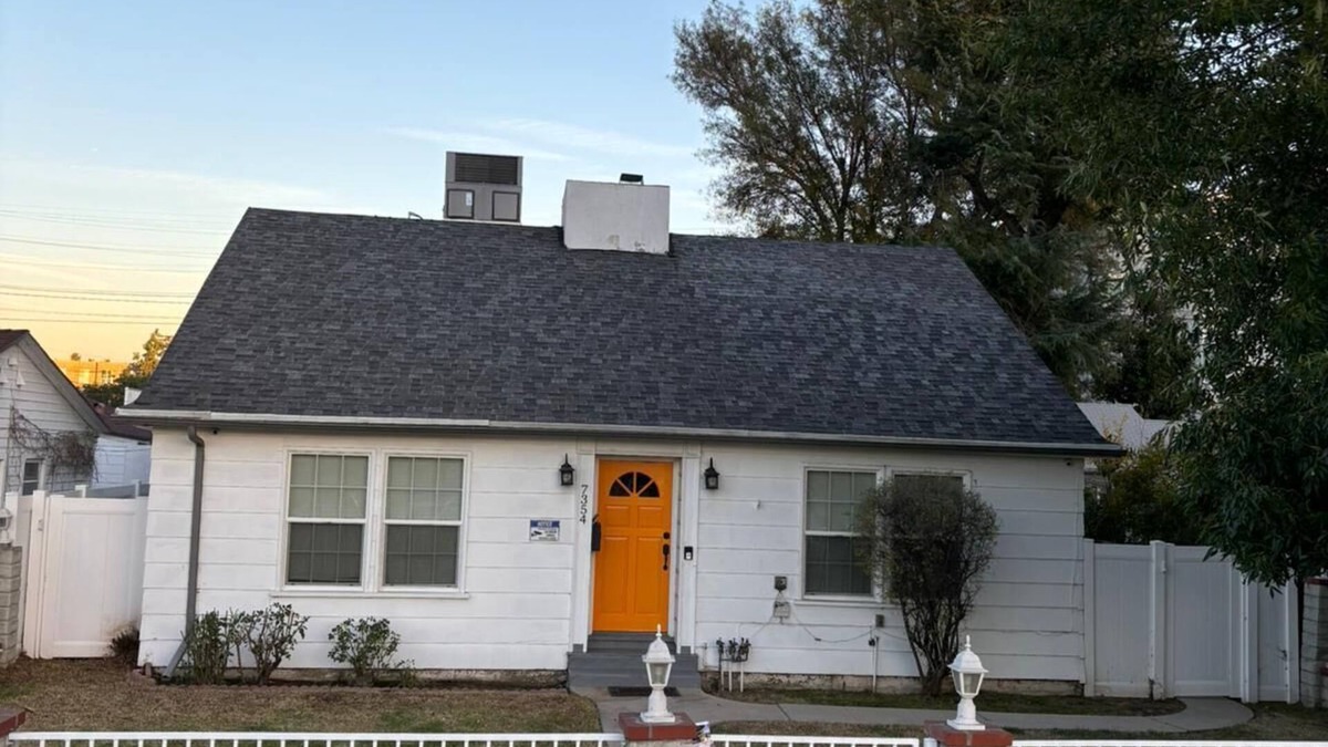 Reseda House | Private oasis near Reseda, Big Yard, Netflix/Prime, Close to Park and Mall