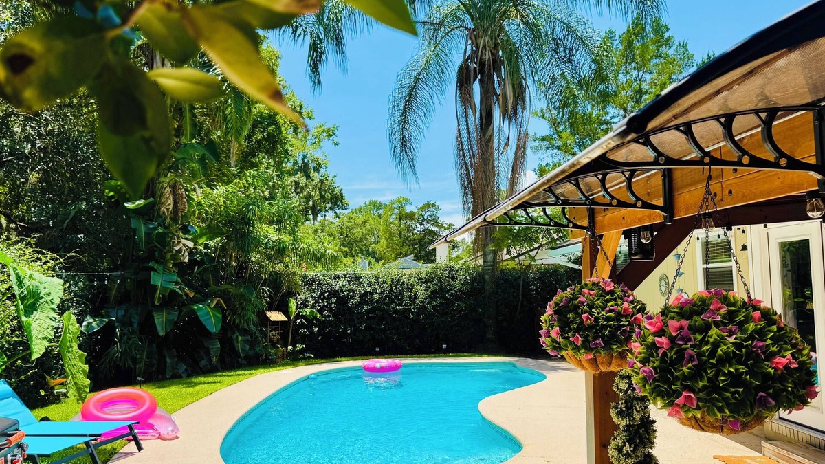Southside House | Private Oasis: Pool & Garden Paradise, Grill & Coffee