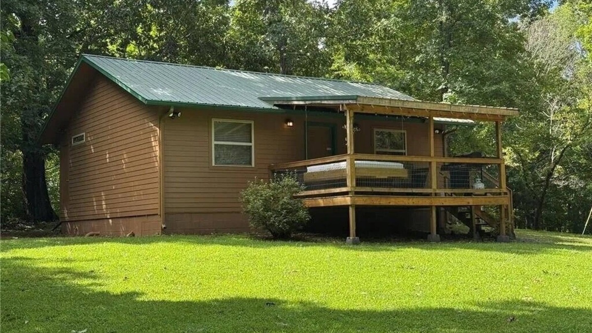 Harriet Cabin | Private Oasis! Unwind and relax close to the Buffalo River! Hike/Swim/Canoe/Fish
