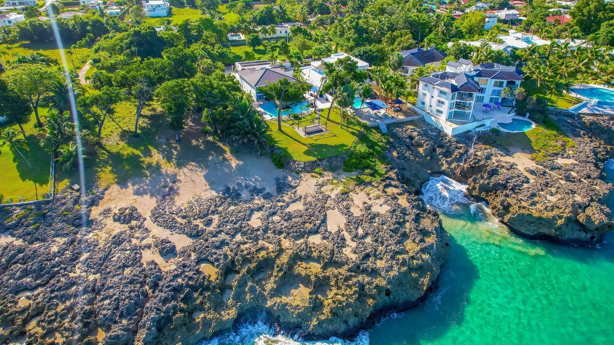 Los Brazos Villa | PRIVATE OCEANFRONT VILLA - Fully Loaded! - Mara Fiesta - NEW Listing