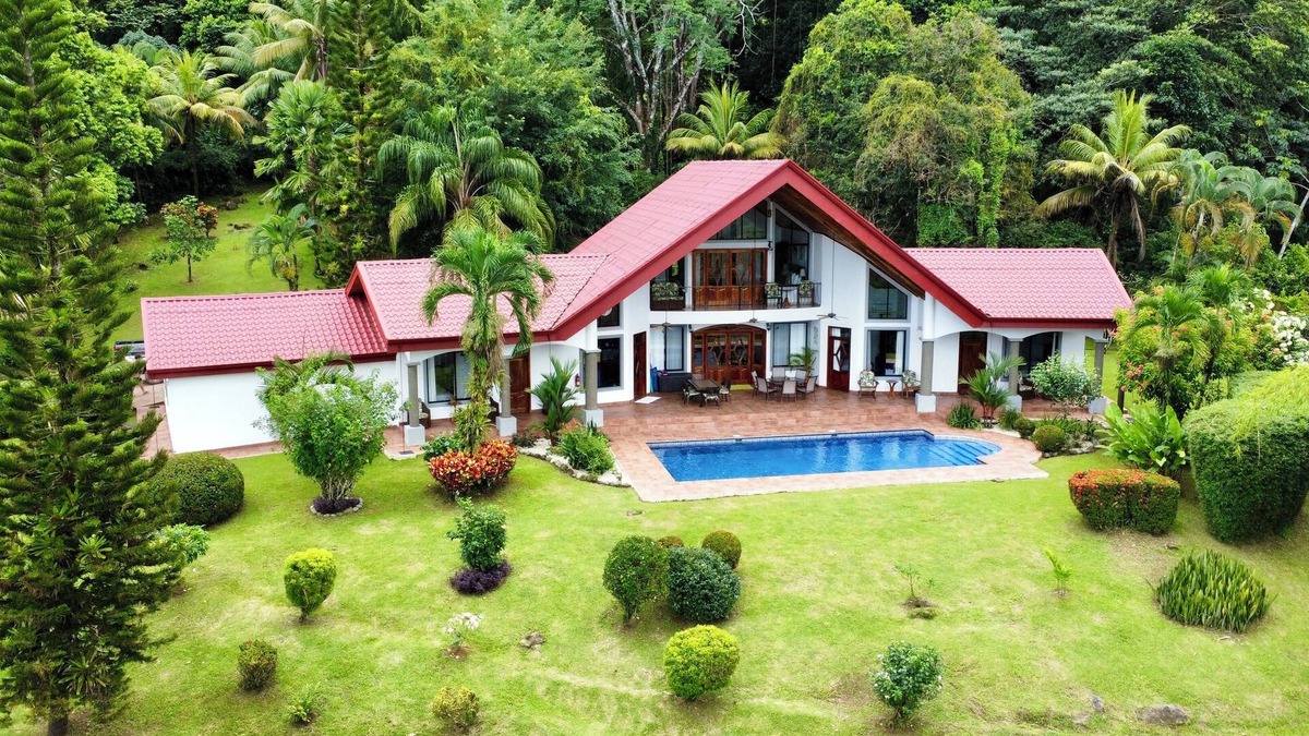 Ballena House | Private Paradise - Lovely, spacious home with large pool and ocean view