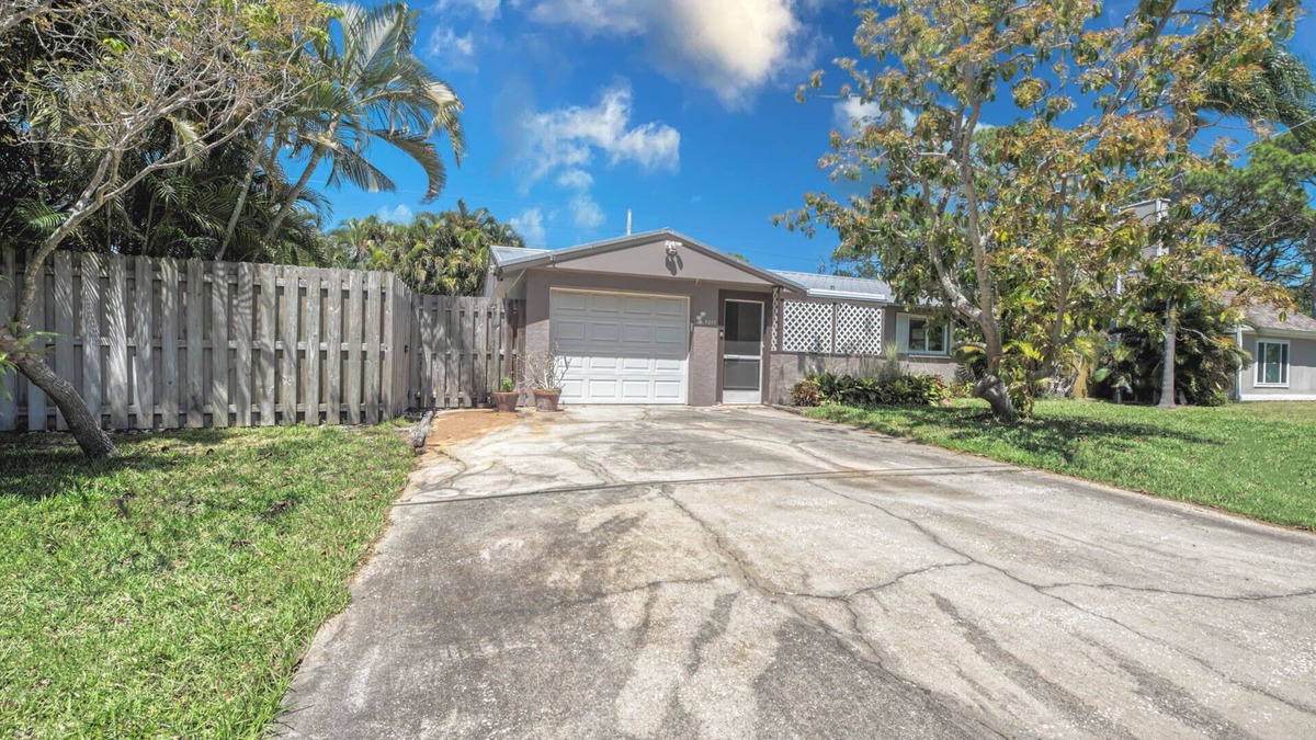 South Gate Ridge House | Private Paradise with Pool in Sarasota