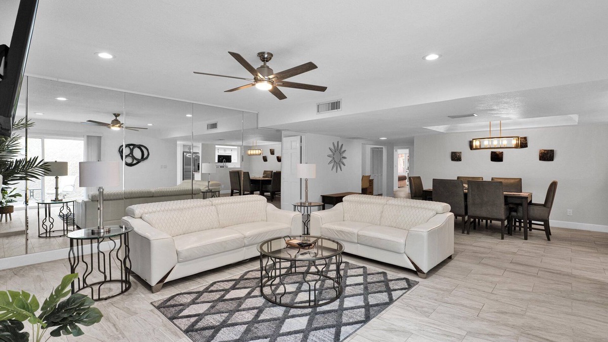 South Scottsdale House | Private Patio, Close to Pool, Family Friendly Pet Friendly