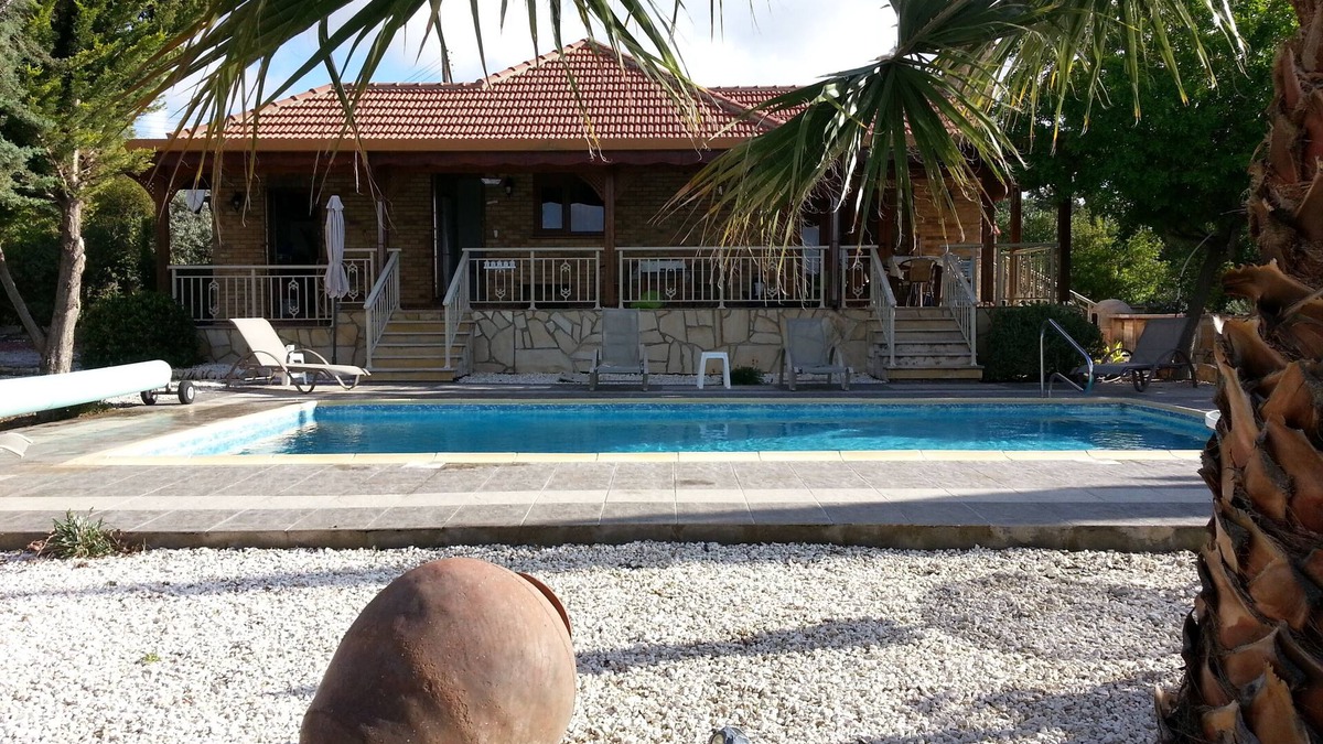 Anogyra Villa | Private peaceful enclosed Villa with own Pool, Free Wifi and Extensive Gardens