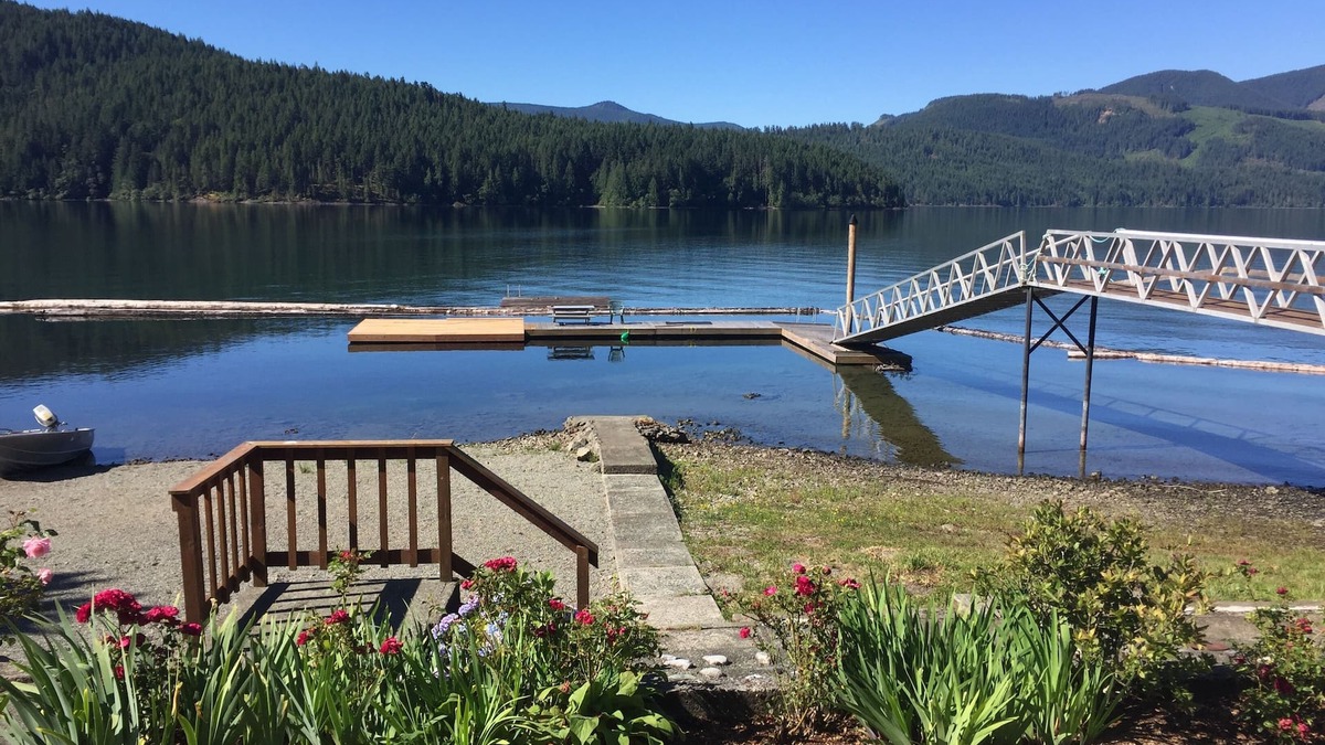 Youbou House | Private Peaceful Home on Beautiful Cowichan Lake