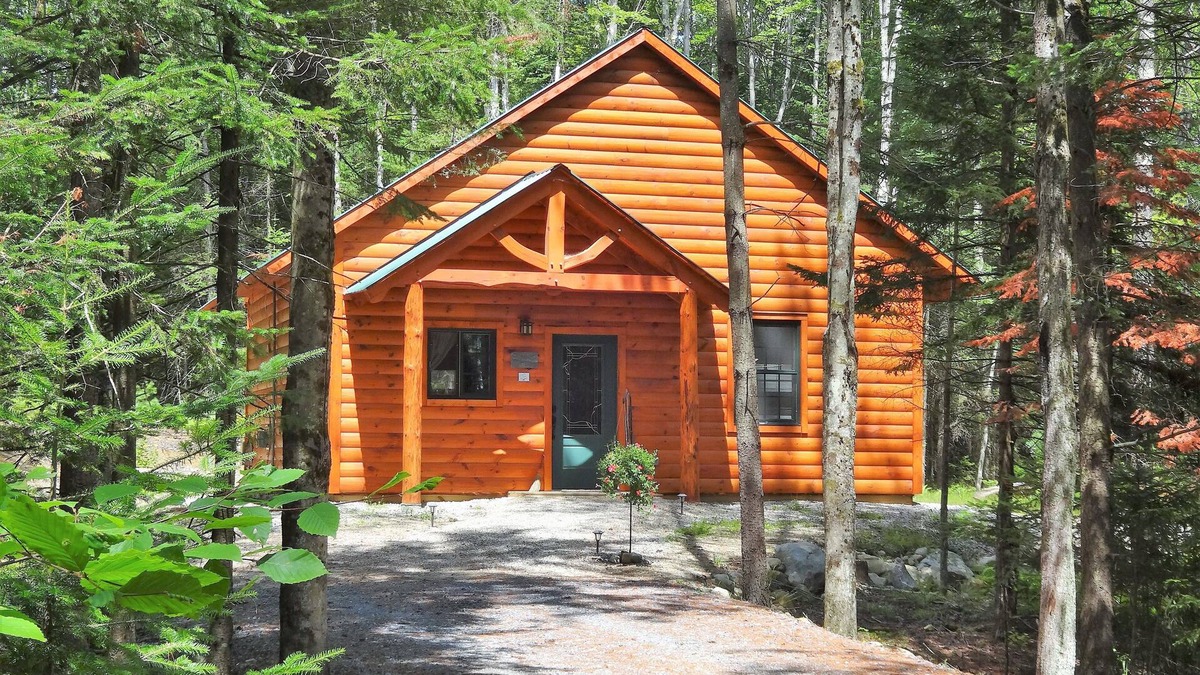 Ripton Cabin | Private pet-friendly cabin in the woods w/private campfire pit & screened porch
