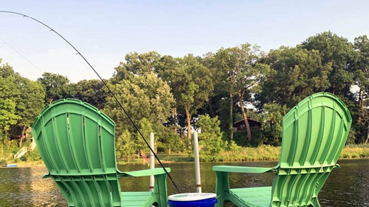 Plymouth House | Private pier. Waterfront cottage - enjoy a relaxing retreat, 3 bedroom, 1 bath