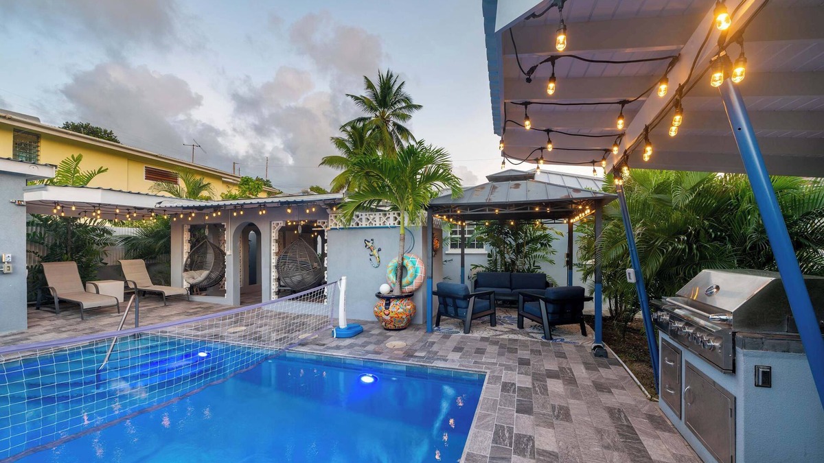 Welches House | Private Pool | 3 Mins to Welches Beach | BBQ