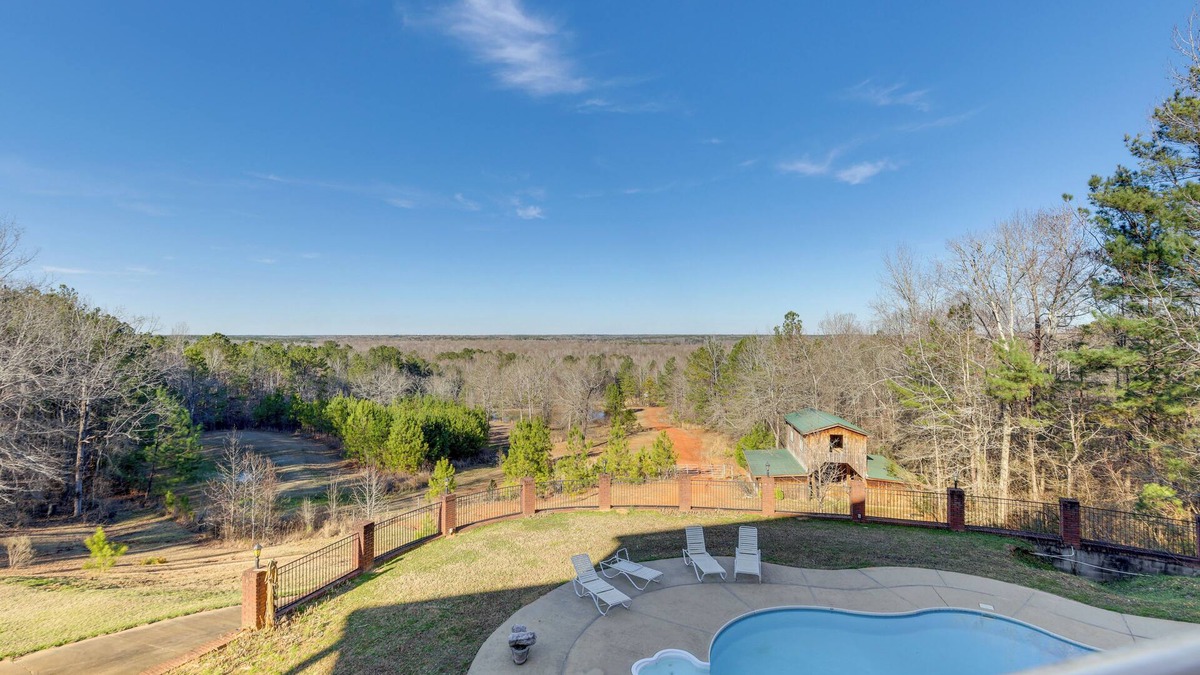 Wetumpka House | Private Pool at Stunning Wetumpka Farmhouse!