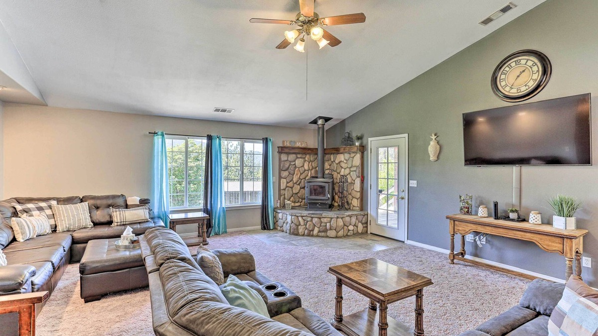 Weaverville House | Private Pool & Game Room: Family Weaverville Gem