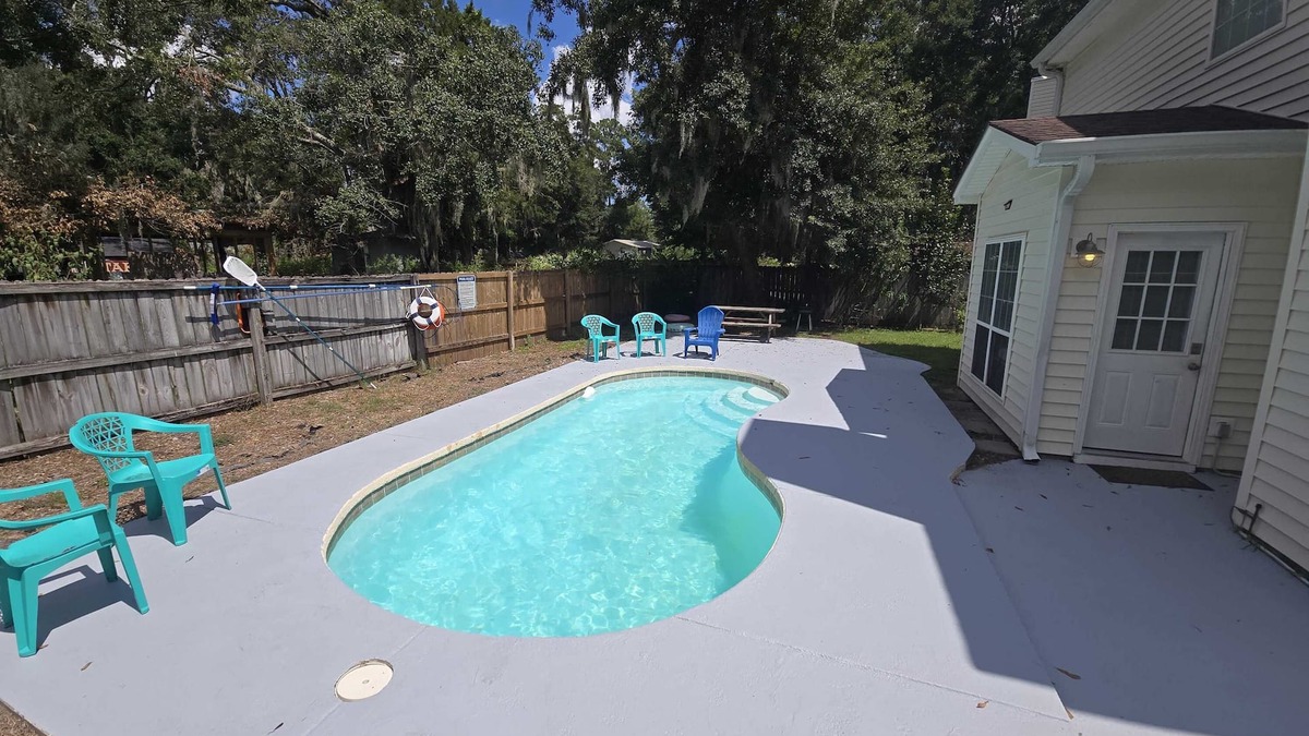 Savannah House | Private Pool, Mins to Savannah-Peachy Pied-à-Terre