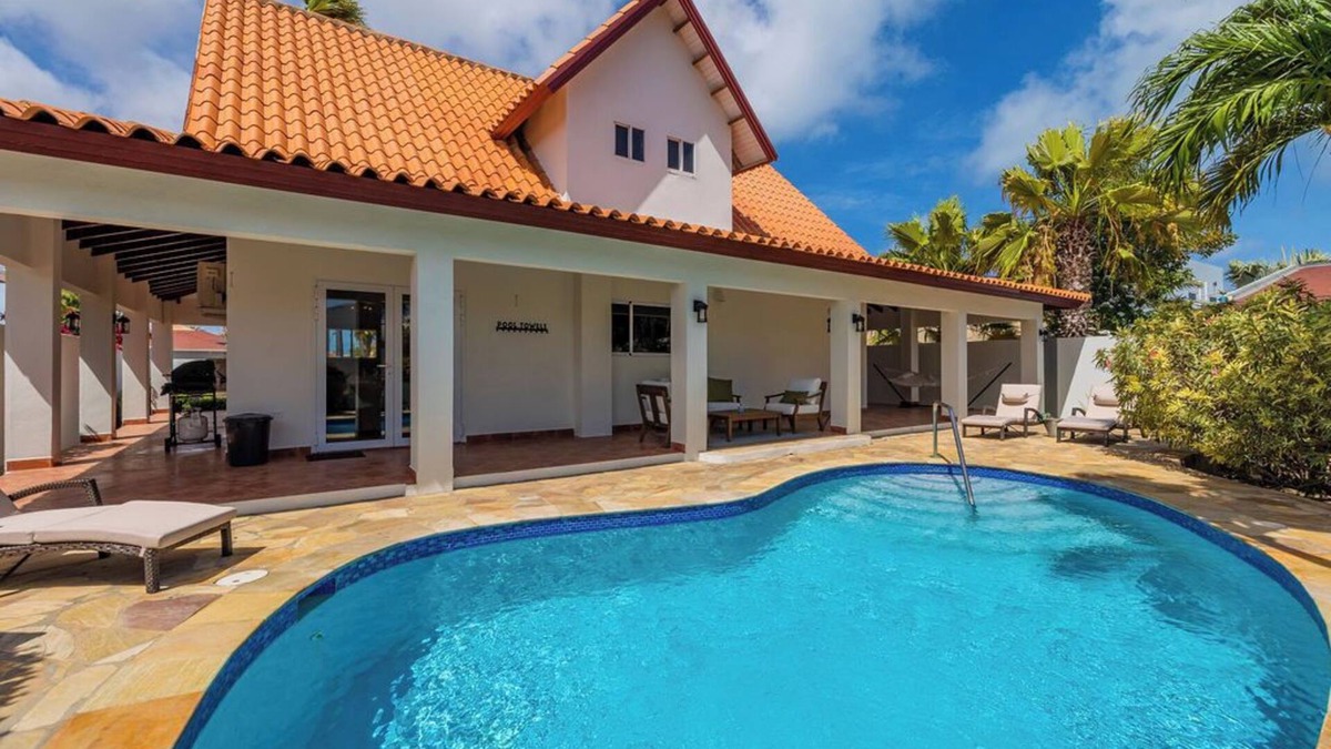 Kamay Villa | Private Pool Newly Renovated Amazing Location
