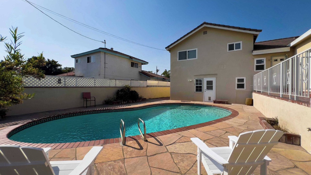 Upland House | Private Pool｜Pet-Friendly｜Cozy 4B2.5B｜Garage Access｜Perfect for WFH #42042